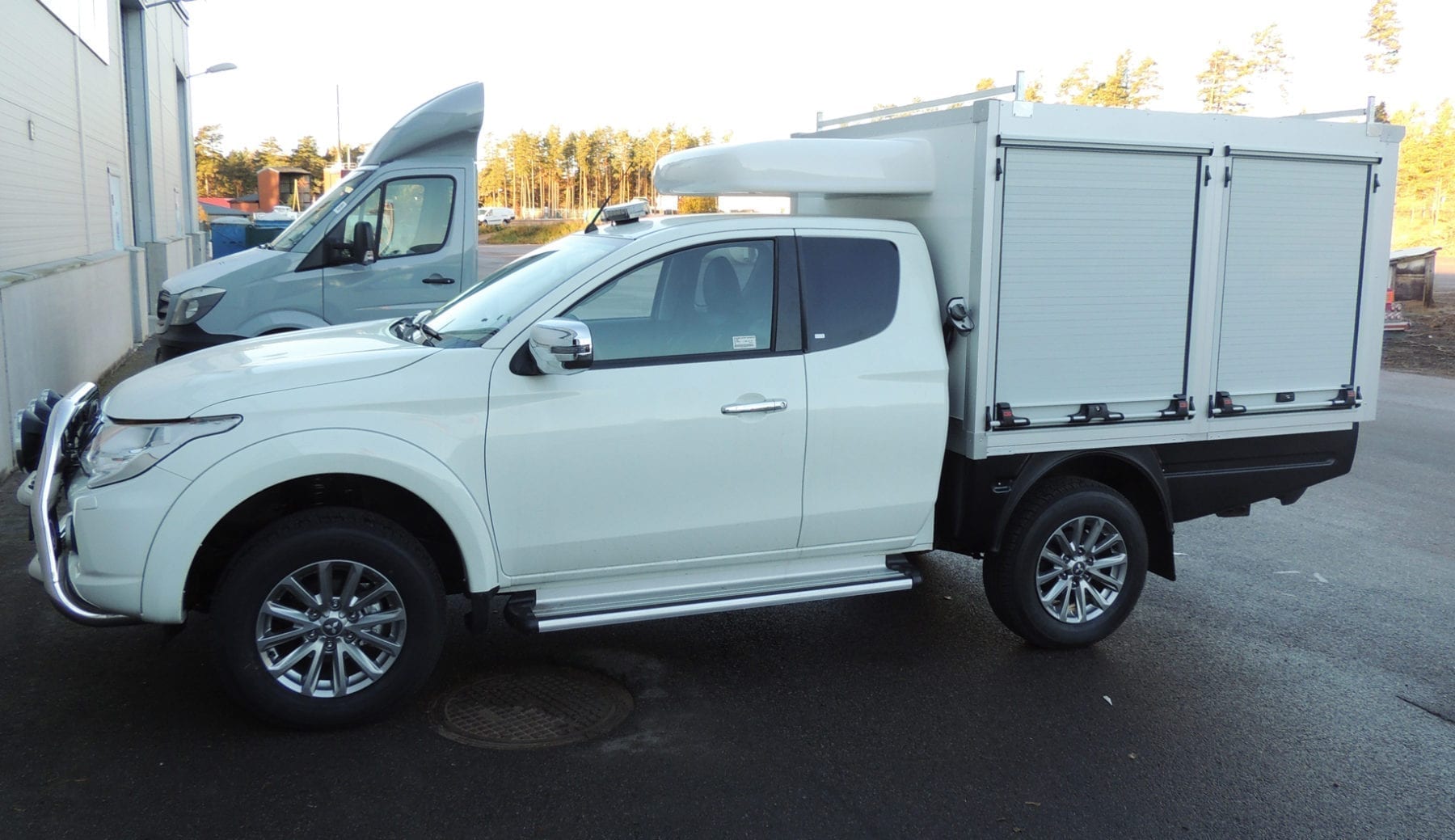 Mitsubishi L200-y2-sett krått forfra