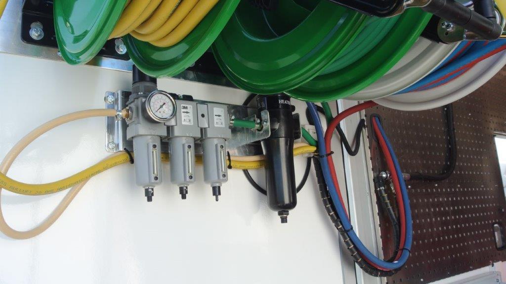 Sveisebil_-Serviceunit-for-trykkluft-kondenspotte-filter-og-smøreapparat-1