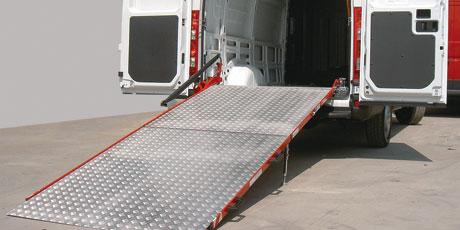 Rampe 600 -1000-1500-1800 Kg lastekapasitet, bredde 66,5 - 137cm, lengde 195 - 330cm