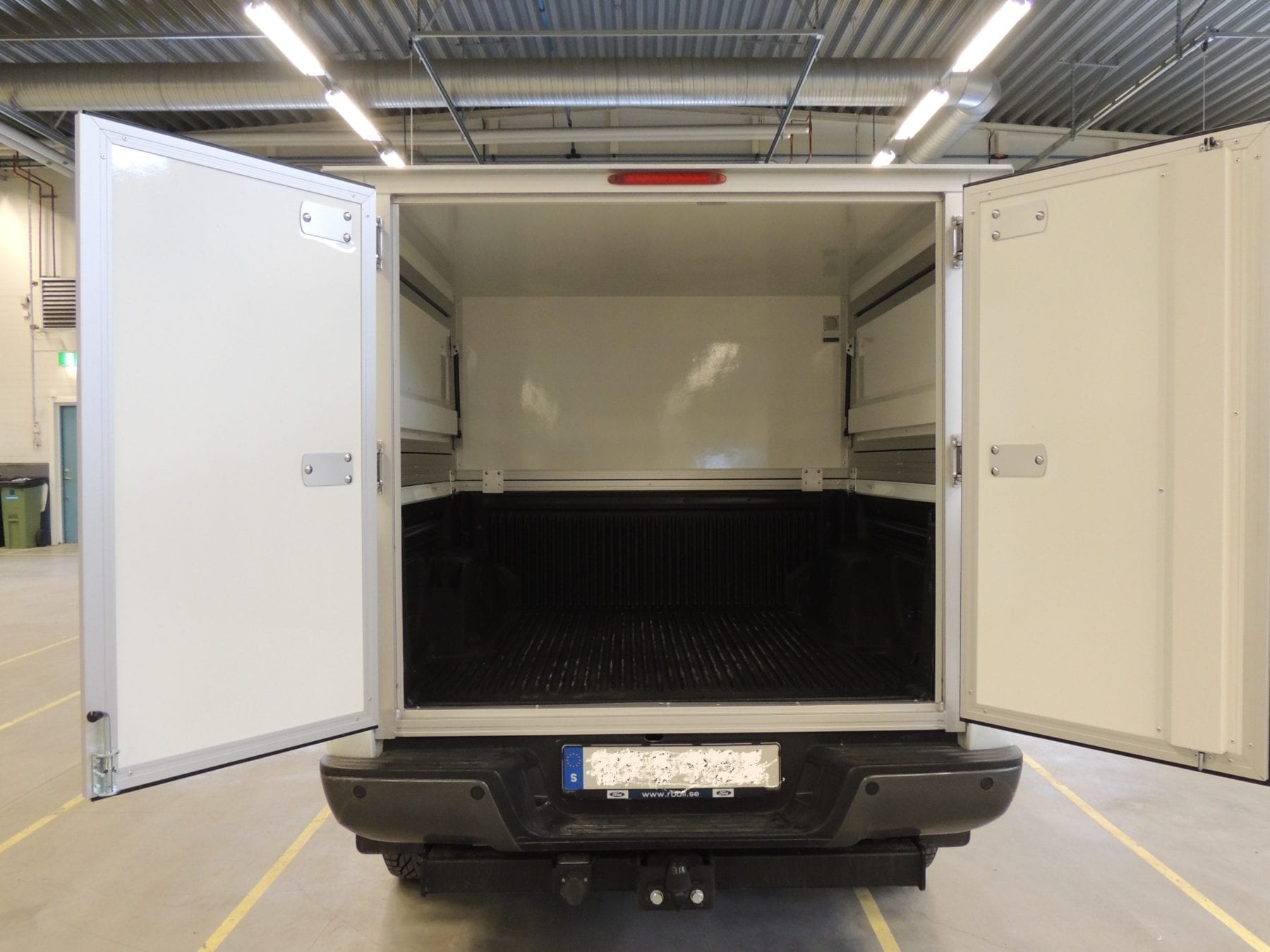 Ford Ranger Y1 skap med dobble dører (1)