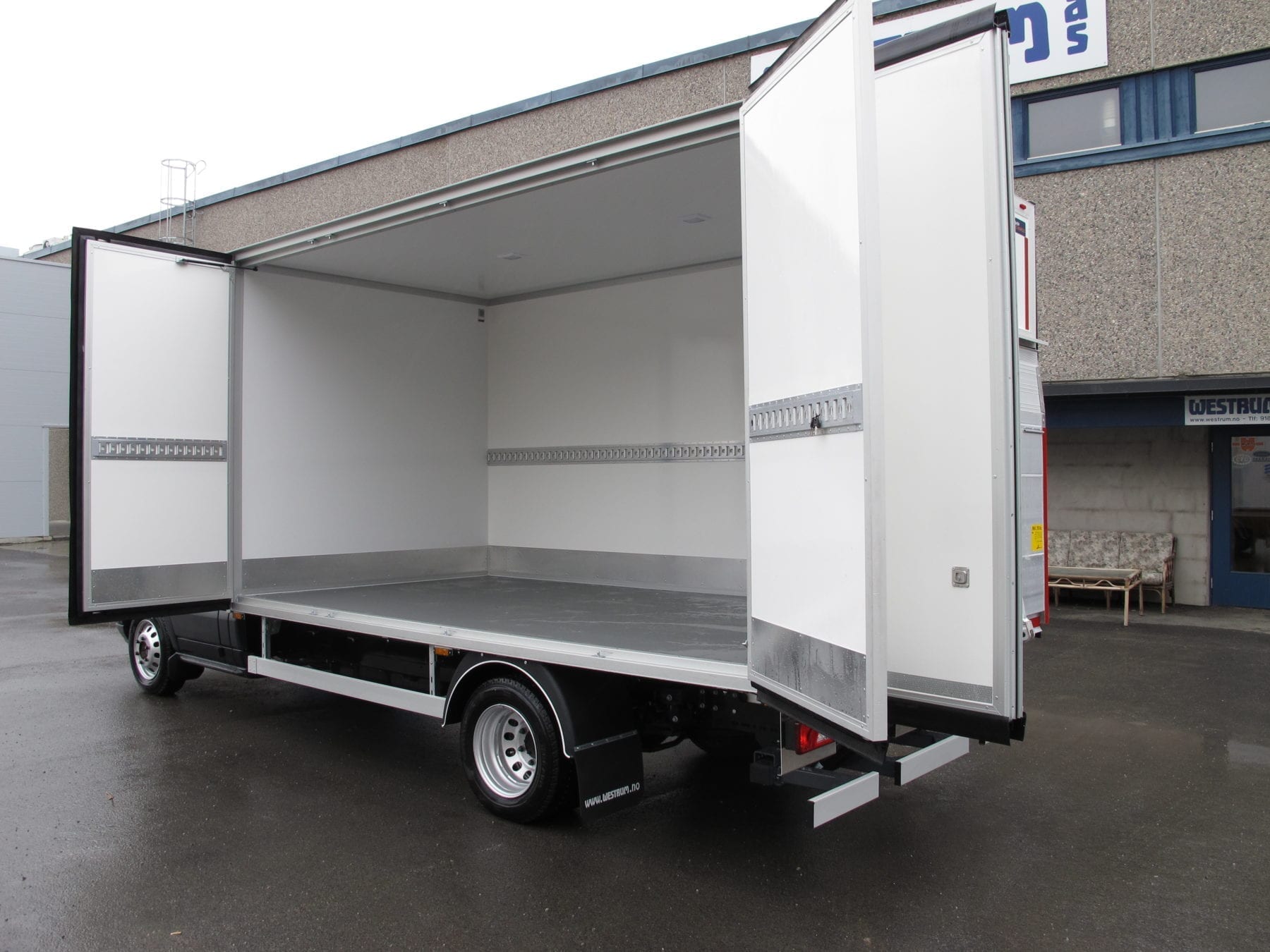 Ford Transit skapbil (1)