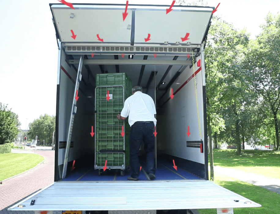 bildet viser Air-curtain-in-refrigerated-truck